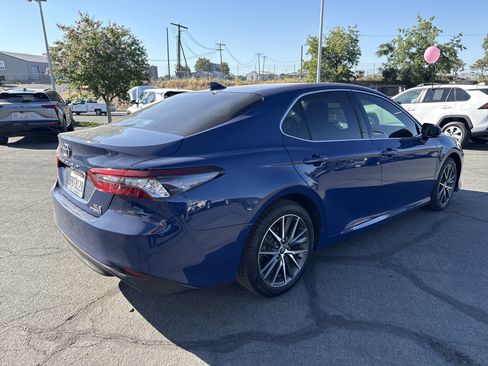 Used 2023 Toyota Camry XLE w/ Cold Weather Package FWD image 5