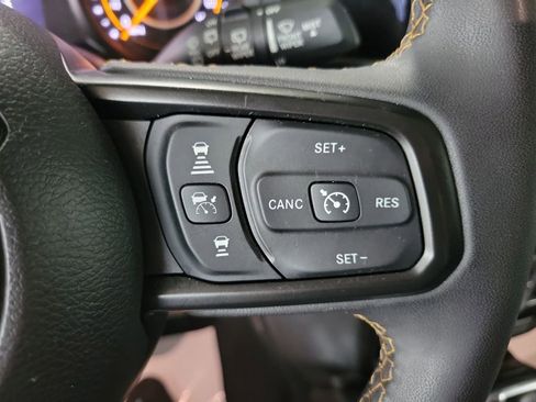 Used 2024 Jeep Wrangler Sport S image 36