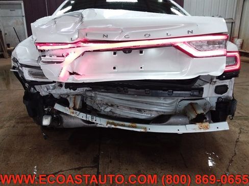 Used 2017 Lincoln Continental Reserve w/ Climate Package image 16