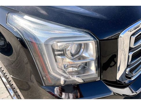 Used 2020 GMC Yukon SLT image 26