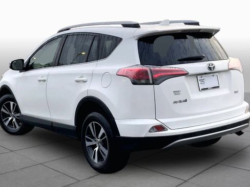Used 2017 Toyota RAV4 XLE FWD image 12