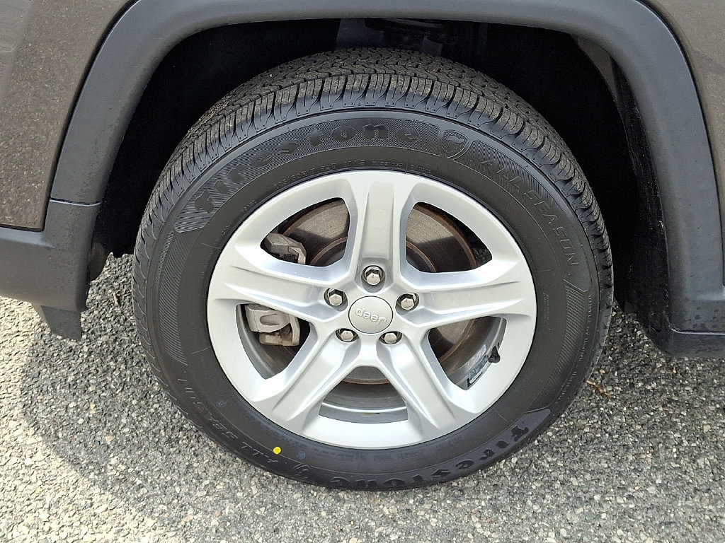 Used 2023 Jeep Compass Latitude AWD/4WD image 29