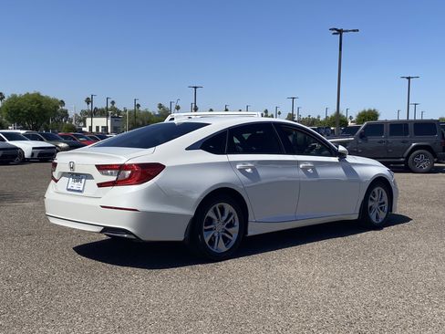 Used 2018 Honda Accord LX image 5