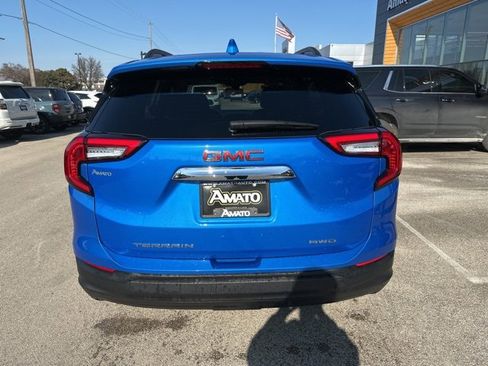 Used 2024 GMC Terrain SLE w/ Driver Convenience Package image 7