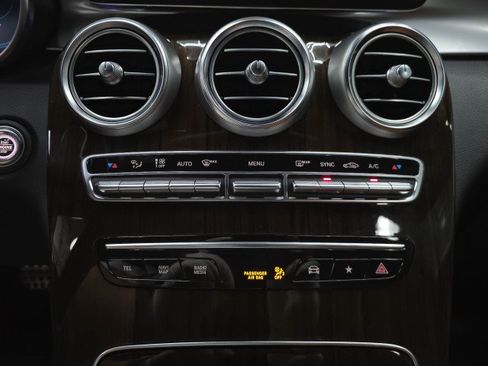 Used 2021 Mercedes-Benz GLC 43 AMG 4MATIC image 28