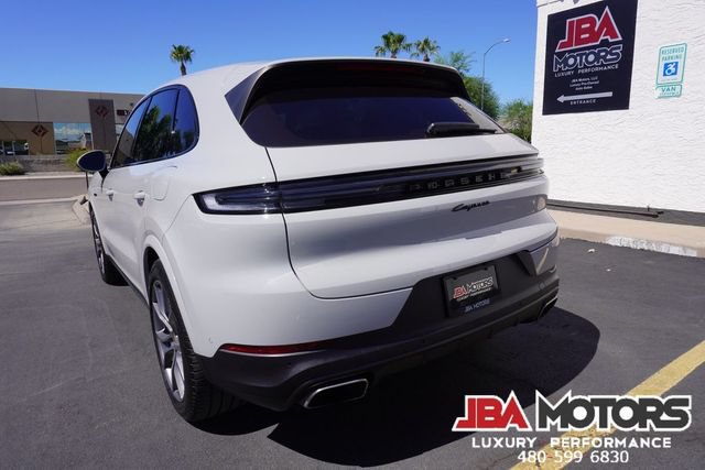 Used 2024 Porsche Cayenne AWD/4WD image 68