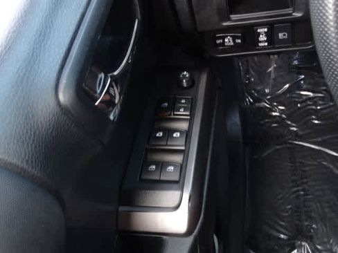 Certified 2019 Toyota Tacoma TRD Sport w/ Technology Package image 35