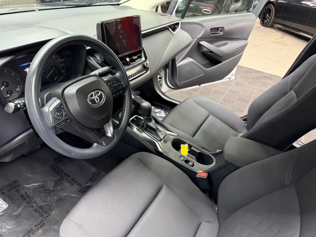 Used 2024 Toyota Corolla LE FWD image 30