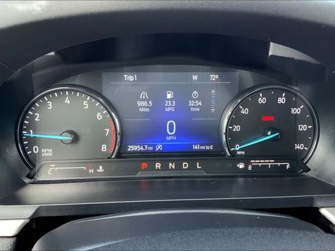 Used 2022 Ford Explorer XLT image 12