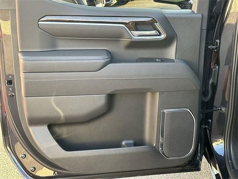 New 2026 GMC Sierra 1500 Elevation w/ LPO, Elevation Black Package image 24