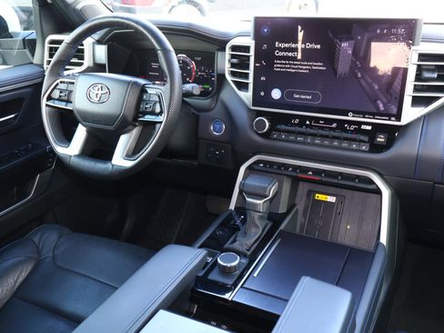 Used 2024 Toyota Sequoia Platinum image 10