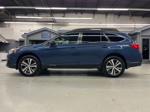 Used 2019 Subaru Outback 2.5i Limited w/ Popular Package #2 image 4