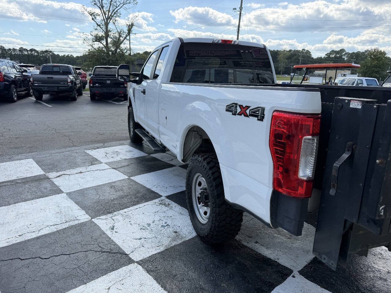 Used 2017 Ford F250 XL w/ Power Equipment Group AWD/4WD image 8