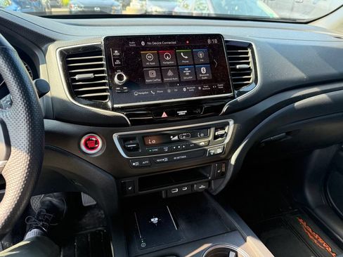 Certified 2025 Honda Ridgeline TrailSport image 10