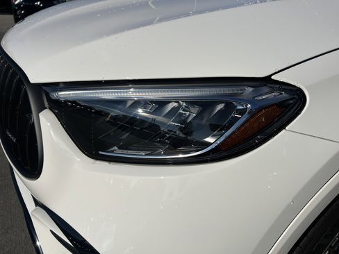 Used 2025 Mercedes-Benz GLC 43 AMG AMG 43 4MATIC image 6