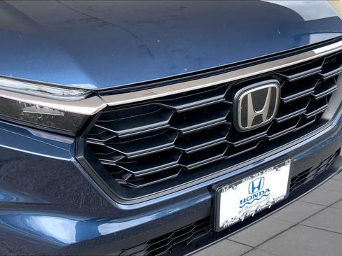 Used 2024 Honda CR-V LX image 32