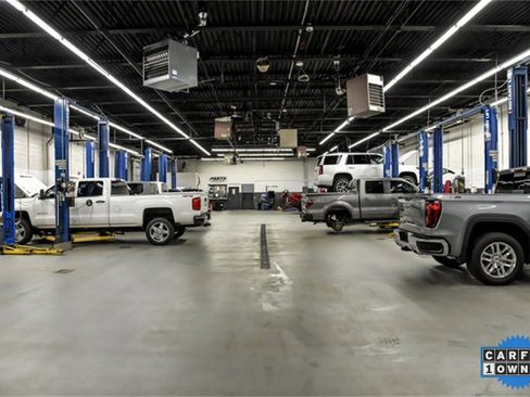 Used 2025 GMC Savana 2500 Extended w/ Driver Convenience Package image 28