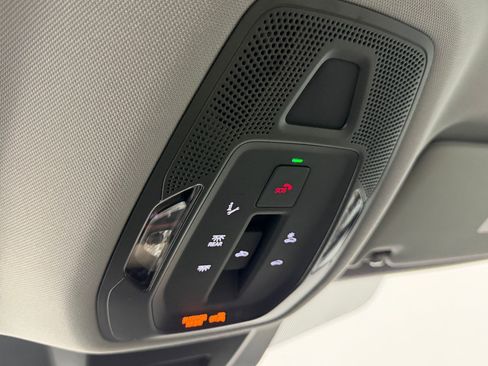 Used 2025 Audi Q5 Premium Plus w/ Premium Plus image 24