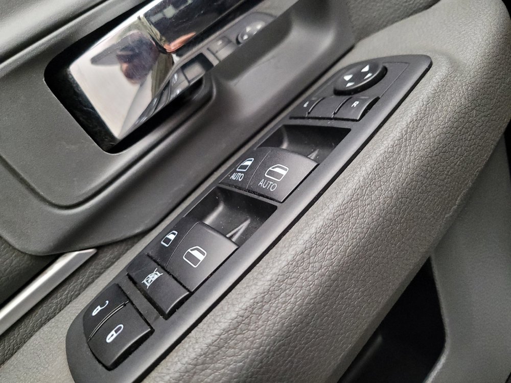 Used 2013 RAM 1500 Classic SLT w/ Premium Display Pkg RWD image 27