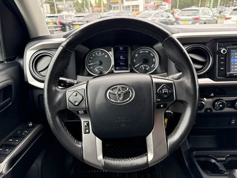 Used 2017 Toyota Tacoma SR5 w/ Tow Package image 22