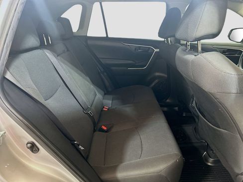 Used 2022 Toyota RAV4 LE FWD image 23