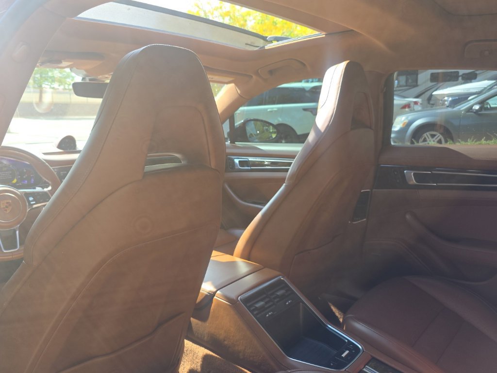 Used 2018 Porsche Panamera 4 w/ Premium Package Plus AWD/4WD image 19