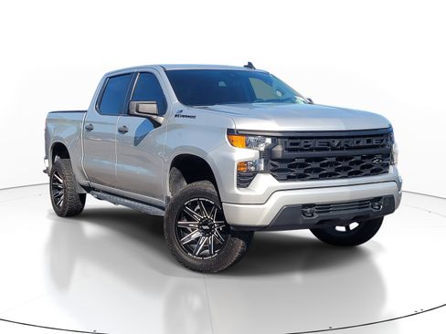 Used 2022 Chevrolet Silverado 1500 Custom w/ LPO, Dark Essentials Package RWD image 1
