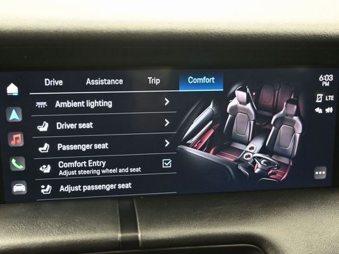 Used 2021 Porsche Taycan image 28