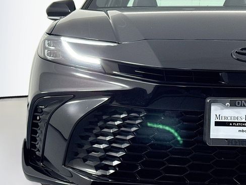 Used 2025 Toyota Camry XSE image 13