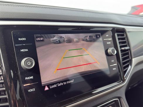 Used 2023 Volkswagen Atlas Cross Sport SE w/ Panoramic Sunroof Package image 19