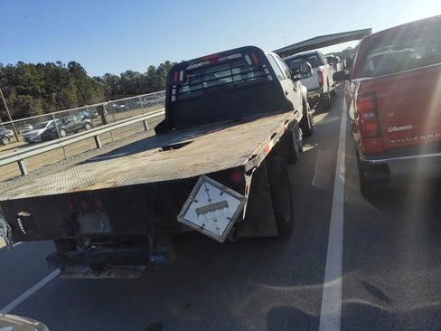 Used 2017 Ford F550 4x4 Crew Cab Super Duty image 3