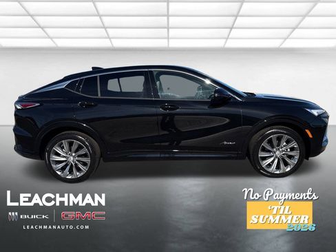 New 2025 Buick Envista Avenir image 2