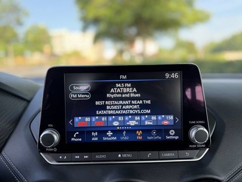 Used 2025 Nissan Sentra SV FWD image 17