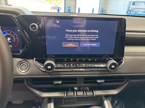 New 2026 Chevrolet Colorado LT w/ Advanced Trailering Package AWD/4WD image 16