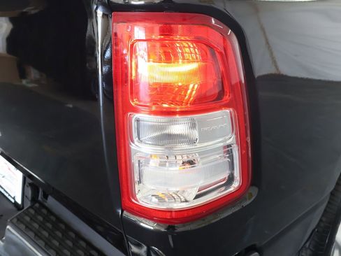 Used 2019 RAM 1500 Big Horn RWD image 32