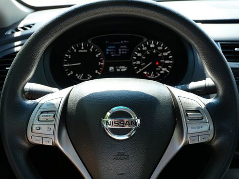 Used 2015 Nissan Altima 2.5 S w/ Power Driver Seat Package FWD image 23