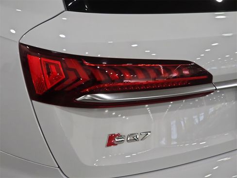 Used 2021 Audi SQ7 Prestige w/ Prestige Package image 32