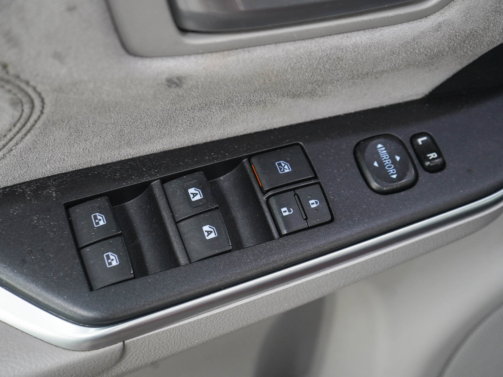 Used 2015 Toyota Camry XSE w/ Moonroof Package FWD image 19