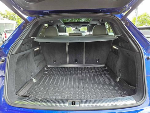 Used 2021 Audi SQ5 Premium Plus w/ Premium Plus Package image 18