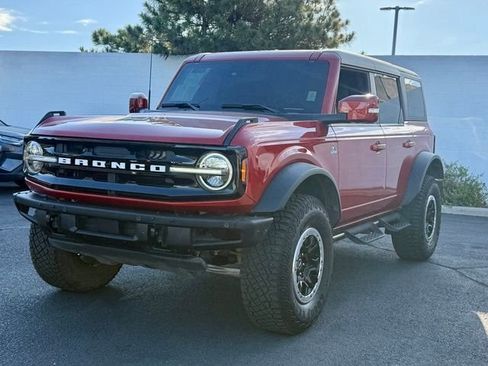 Used 2024 Ford Bronco Outer Banks w/ Sasquatch Package AWD/4WD image 1