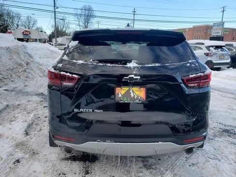 Used 2024 Chevrolet Blazer LT image 4