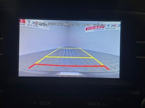 Used 2017 Kia Soul + FWD image 29