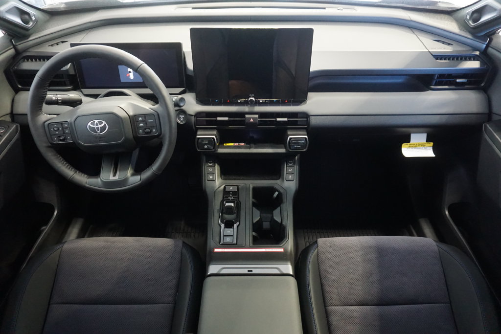 Used 2026 Toyota RAV4 XSE w/ Panoramic Sun Roof Package AWD/4WD image 29