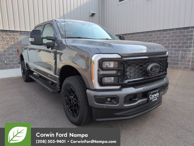 New 2026 Ford F350 Lariat w/ Black Appearance Package AWD/4WD 360° Tour