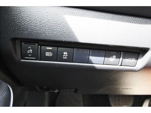 Used 2021 Toyota Venza XLE w/ Softex Package AWD/4WD image 23