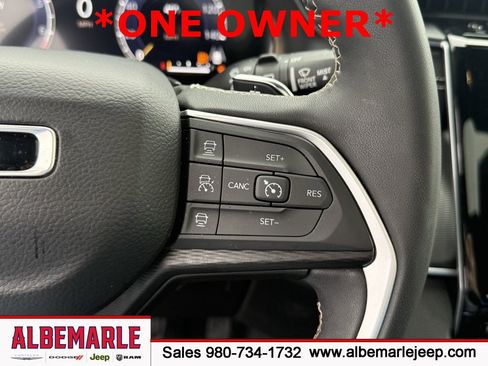Used 2024 Jeep Grand Cherokee L Altitude image 20