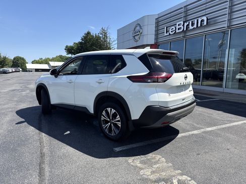 Used 2021 Nissan Rogue SV AWD/4WD image 11