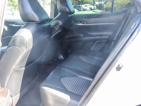 Used 2021 Toyota Camry SE FWD image 21