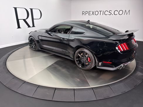 Used 2020 Ford Mustang Shelby GT350R w/ GT350R Equipment Group 920A RWD image 7