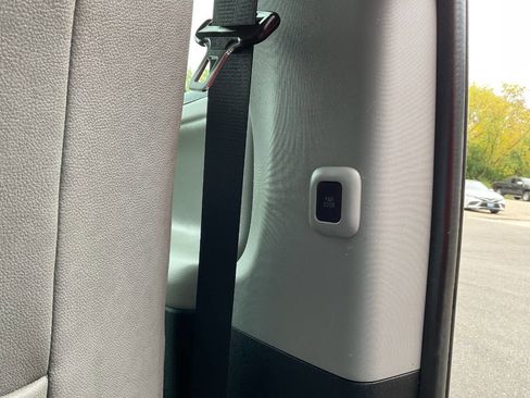 Used 2015 Toyota Sienna AWD image 48